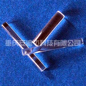 Round rod of corundum sapphire